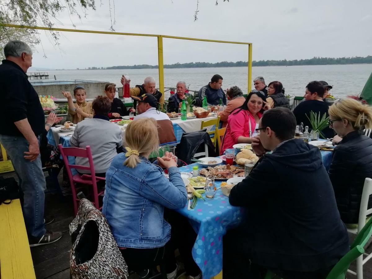 Angelinin Konak Negotin Exteriör bild